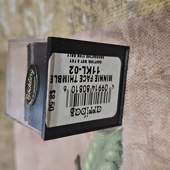 Disney Minnie Mouse Thimble NIB Made In Germany By Bockling - Picture 2 of 3